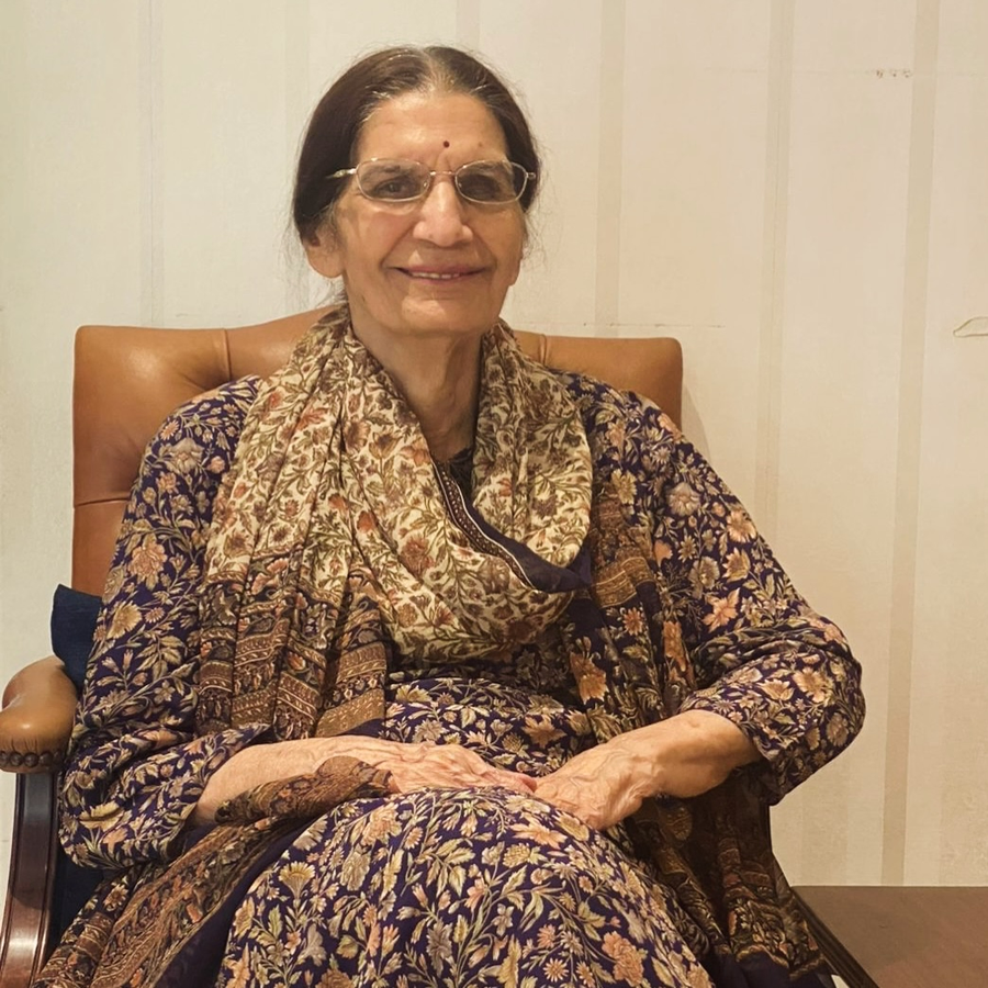 Heartfelt Condolences for Manish Malhotra's Mother.webp Heartfelt Condolences for Manish Malhotra's Mother.webp