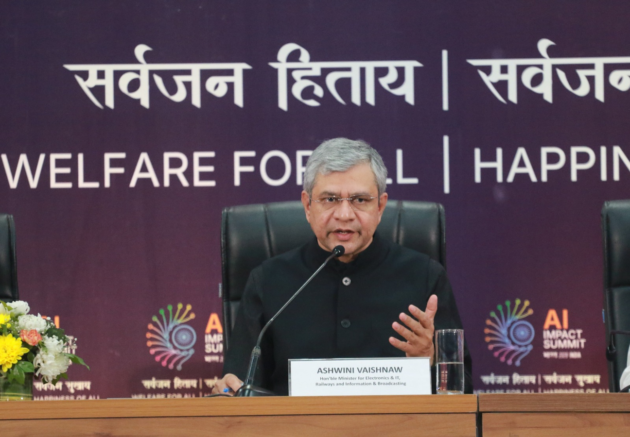 Union Minister Vaishnaw: AI Summit Attracts Global Investment and Youth Innovation