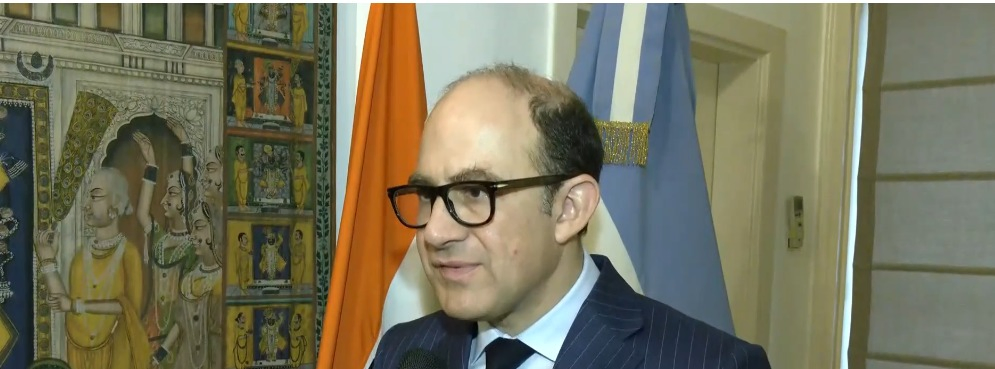 India's AI Summit Sparks Interest in Argentine-Indian Collaboration.webp India's AI Summit Sparks Interest in Argentine-Indian Collaboration.webp