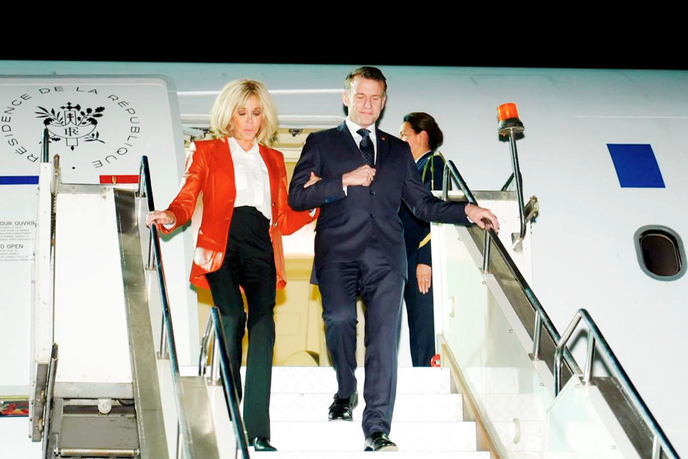 Macron Kicks Off India Visit with Morning Run on Marine Drive.webp