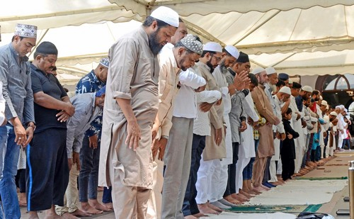 Ramadan Relief: Telangana & Andhra Pradesh Offer Early Departure for Muslim Employees.webp