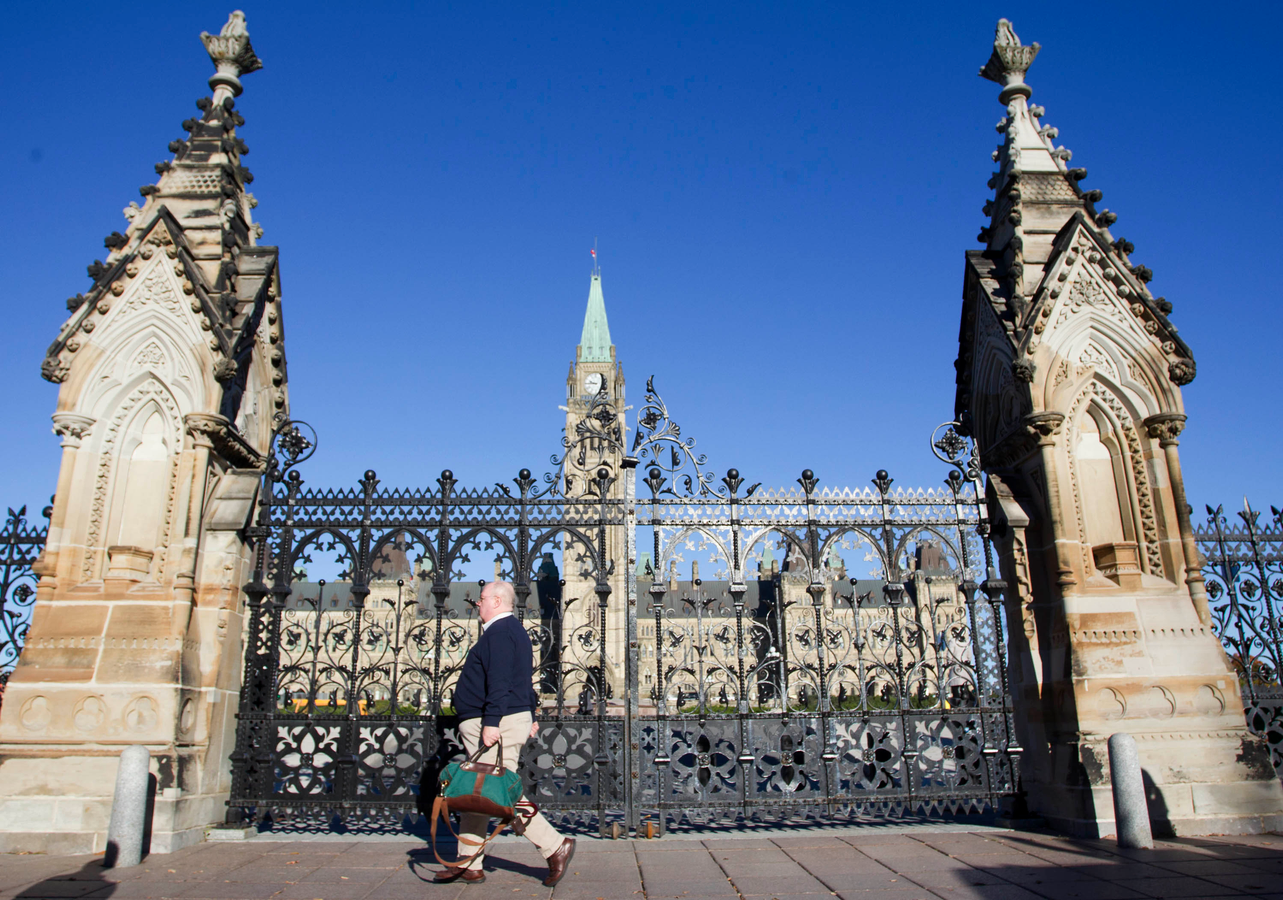 Navigating Dual Roles: Sikh Leadership and Immigration Policy.webp