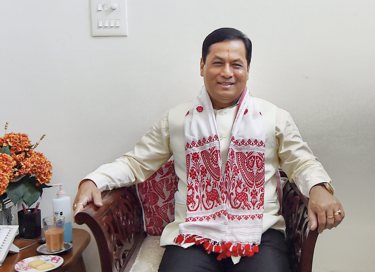 Union Minister Sonowal Dismisses Congress Prospects in Assam.webp
