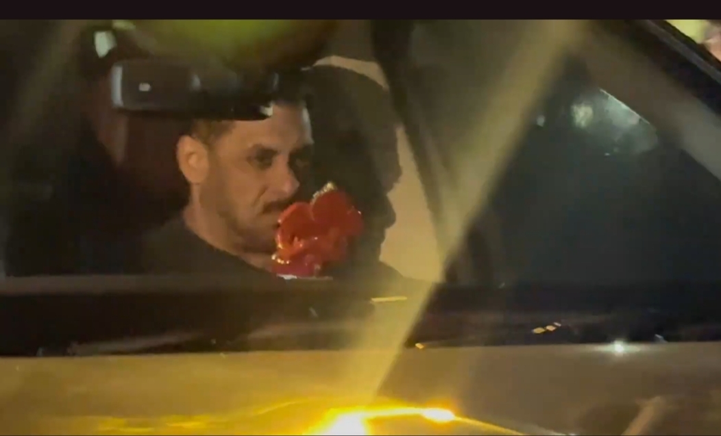 Salman Khan Visibly Distressed After Father's Hospital Admission.webp