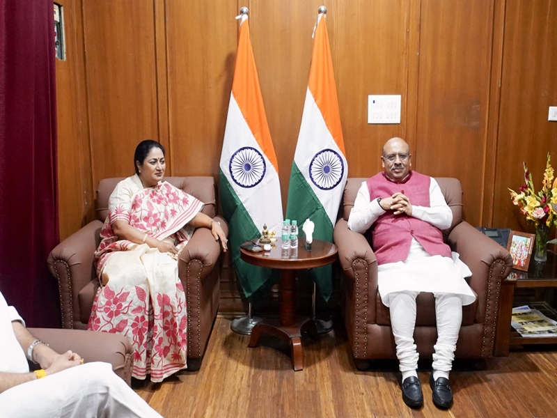 Delhi Budget Session Preps: CM, Speaker Discuss Dates.webp