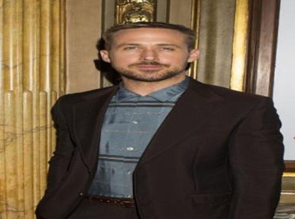 Gosling Shares Unusual Tales of Harrison Ford's Behavior.webp