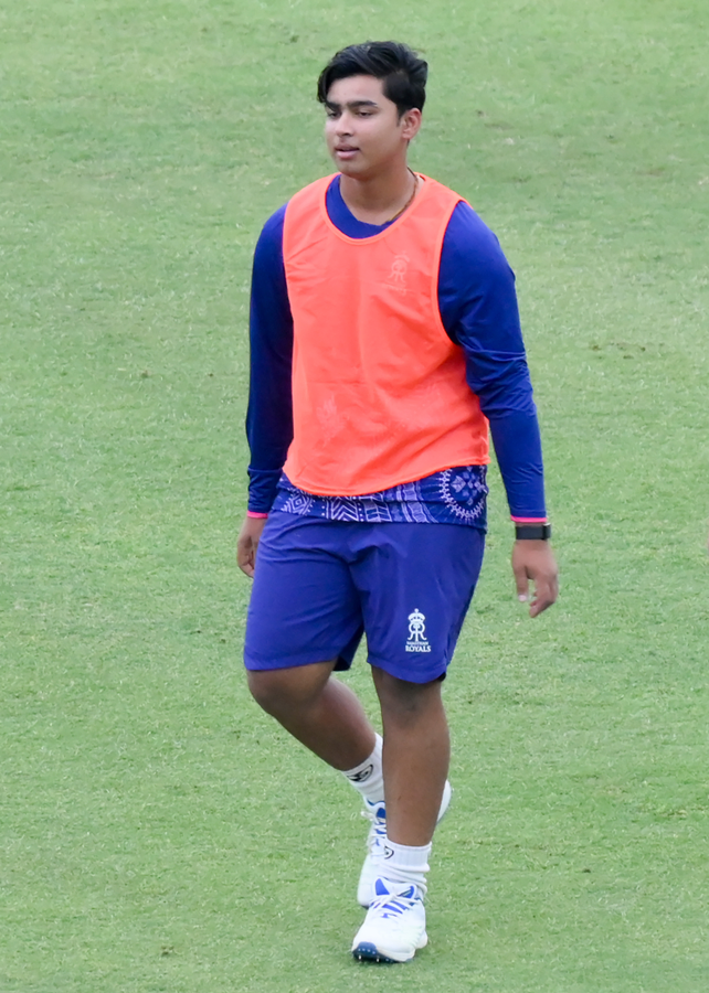 IPL's Pressure Cooker: How Young Players Navigate High Expectations.webp