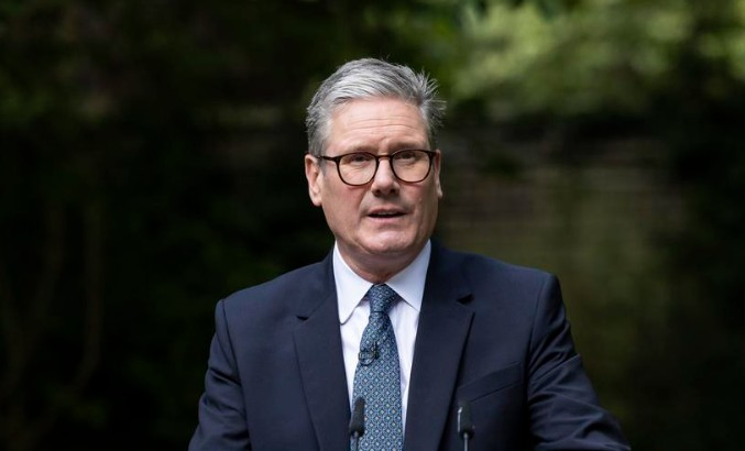 Hormuz Strait Tensions Rise as UK Greenlights US Access.webp