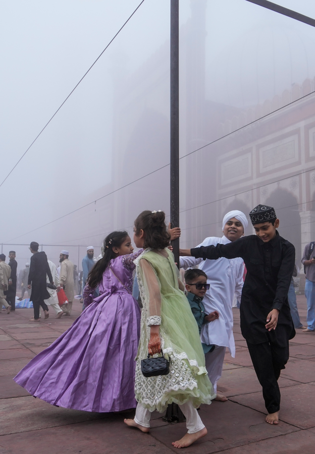 Mosques See Large Turnout for Eid Namaz in Delhi.webp