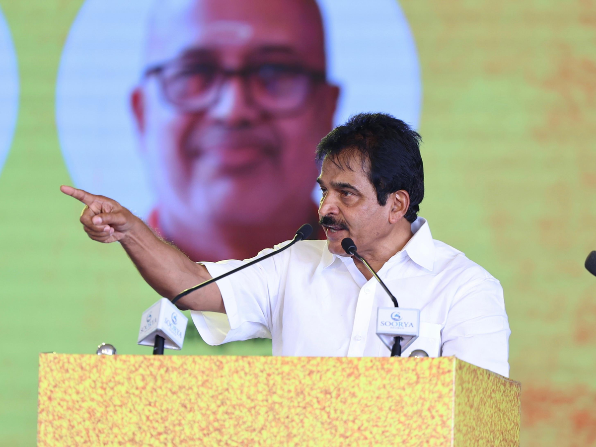 Palakkad Contest: Congress Accuses BJP and CPI(M) of Secret Agreement.webp Palakkad Contest: Congress Accuses BJP and CPI(M) of Secret Agreement.webp