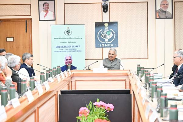 Green Review: Yadav Leads Discussion on Infrastructure and Wildlife.webp