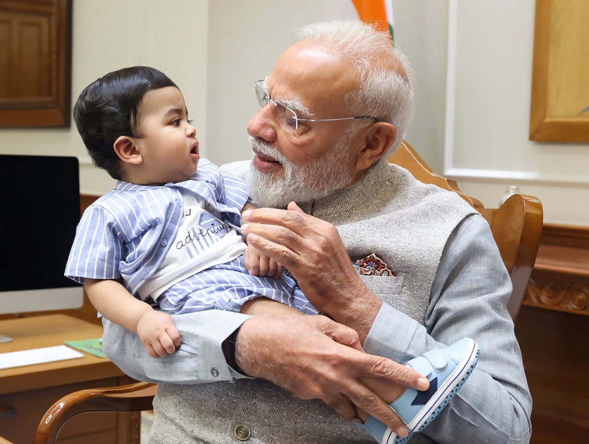 Krishnakumar Family's Touching Encounter with Prime Minister Modi.webp
