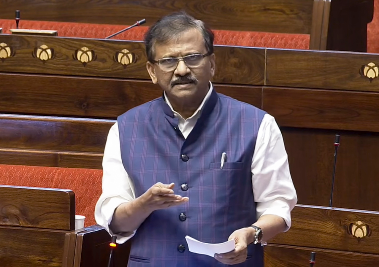 Sanjay Raut's Book Explores Prison Experiences & Arrests.webp