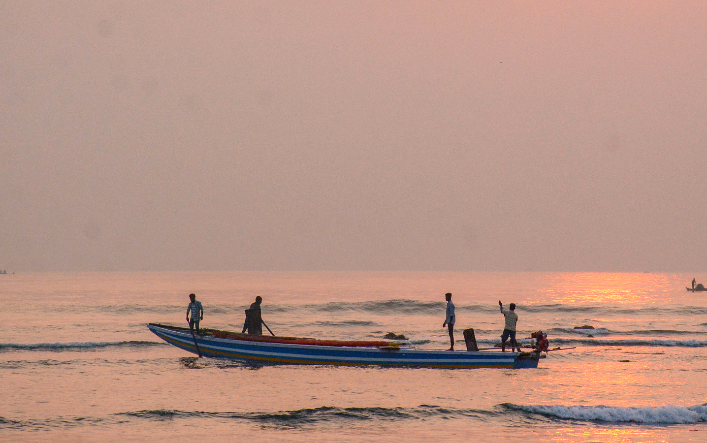 Territorial Waters Dispute: Andhra Seeks Action Against Tamil Nadu Boats.webp