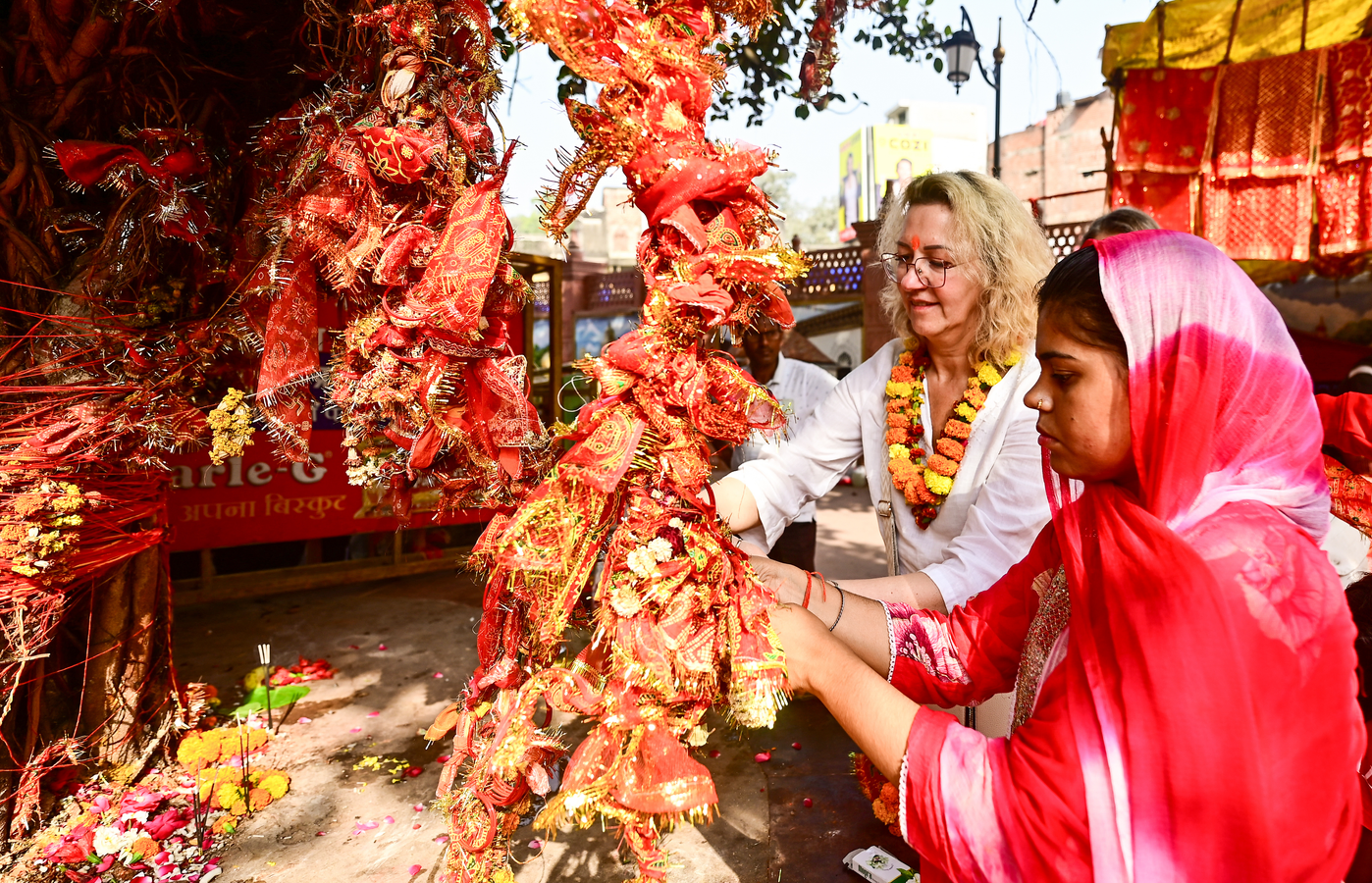 Devi Temples and Shakti Peethas to Host Spiritual Events During Chaitra Navratri.webp Devi Temples and Shakti Peethas to Host Spiritual Events During Chaitra Navratri.webp