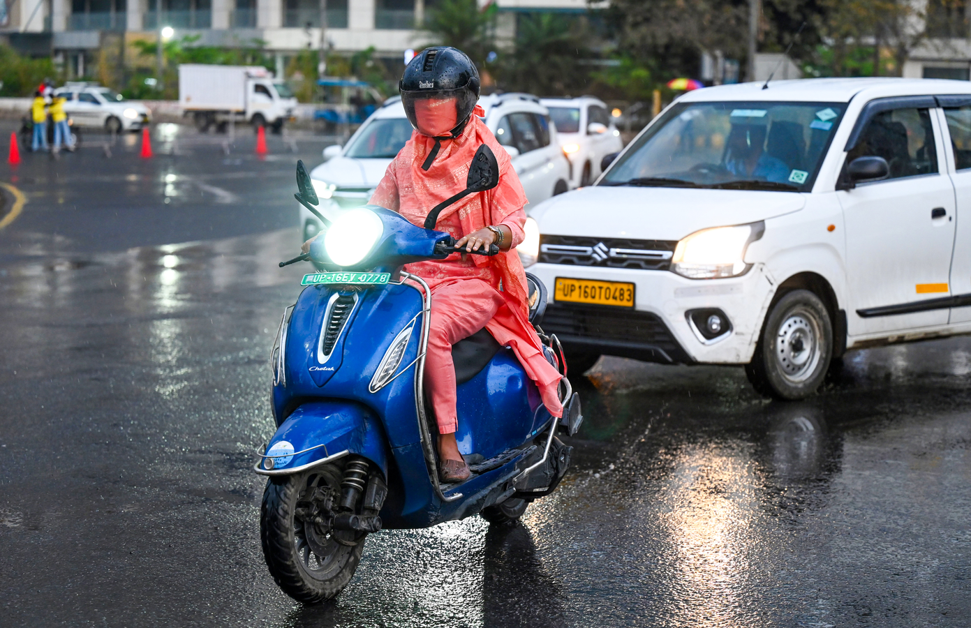 Delhi's Weather Forecast: Cloudy Skies and Gradual Temperature Rise.webp