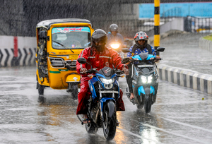 Tamil Nadu Weather: Rainfall, Thunderstorms, and Above-Normal Temperatures