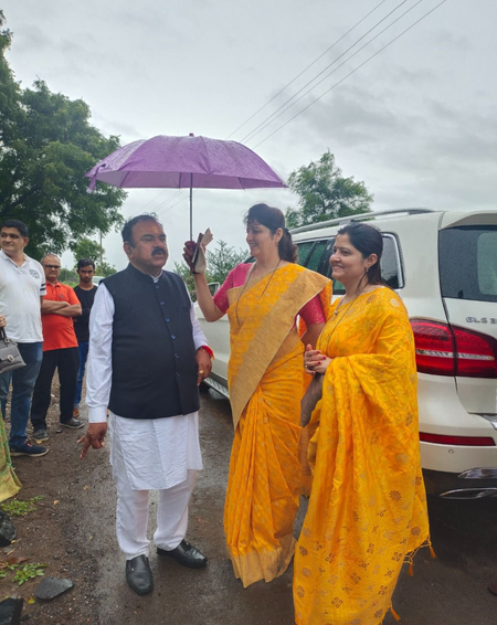 Kharat Case: Opposition Calls for Minister and Officer Accountability.webp