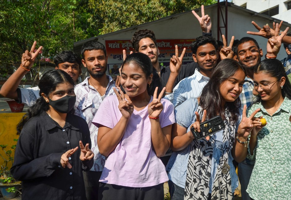 Bihar BSEB Announces Intermediate Results with Record Pass Percentage.webp