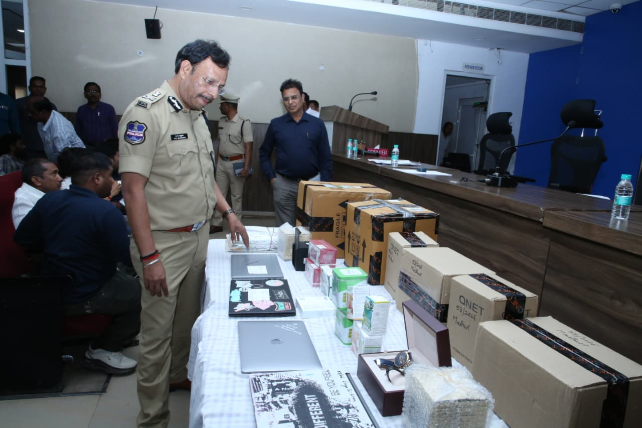 Fraudulent MLM Scheme: Police Target 32 Accused in Q-Net Case.webp