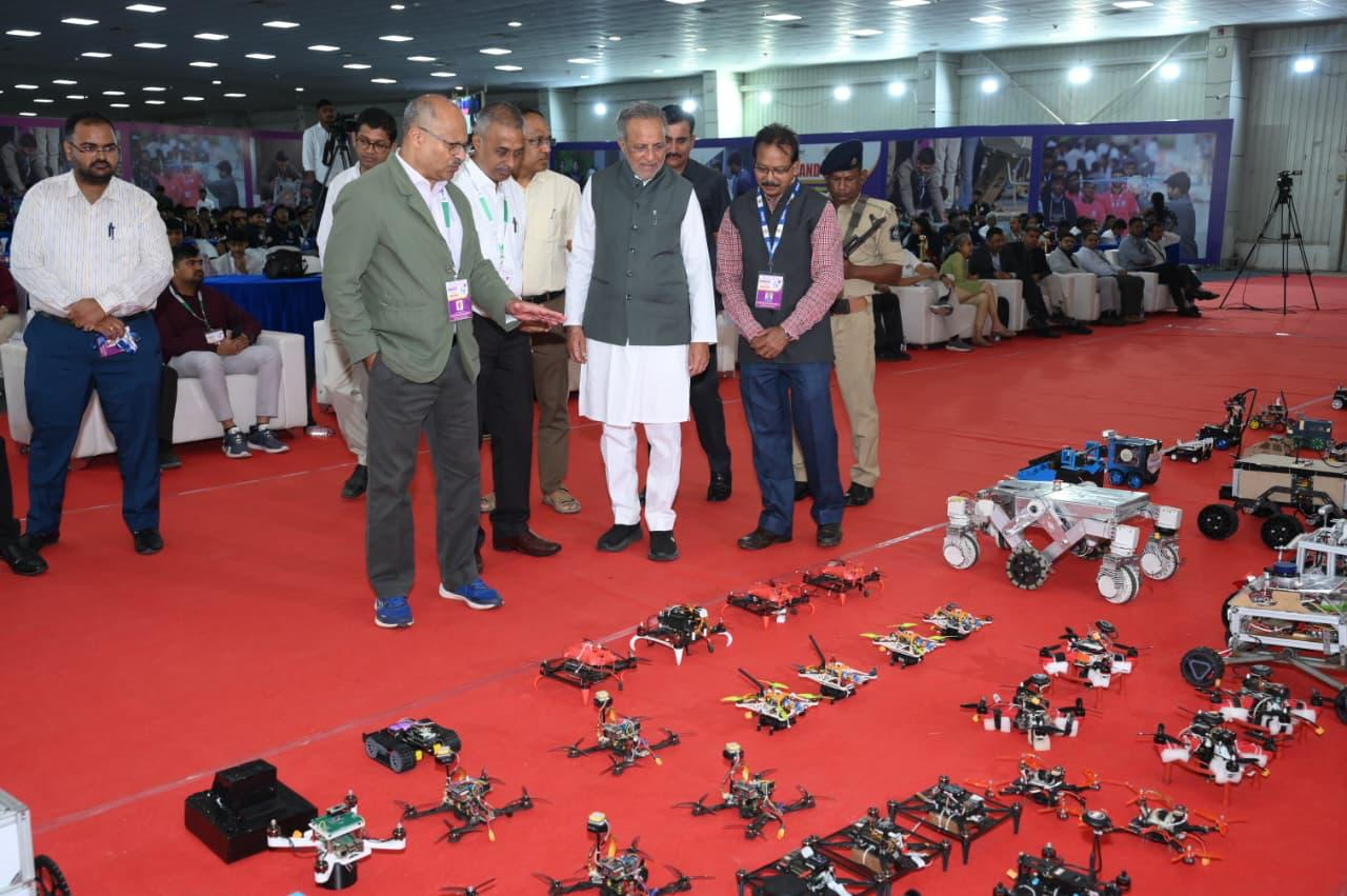 Gujarat's Robofest Boosts Student Innovation & Tech Growth.webp
