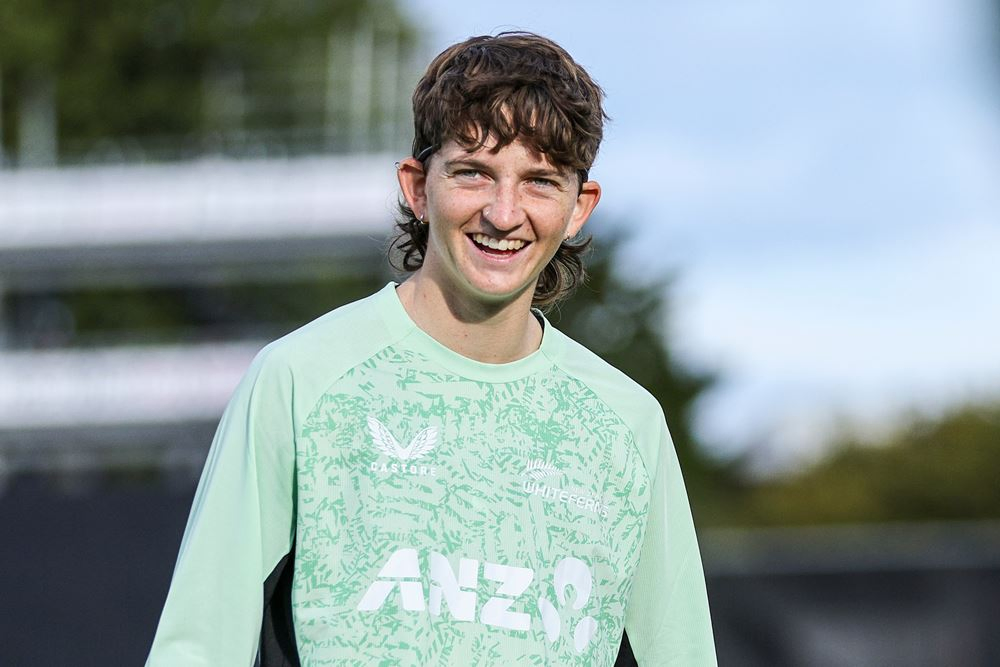 NZ Cricket Selects Kayley Knight for International Debut.webp