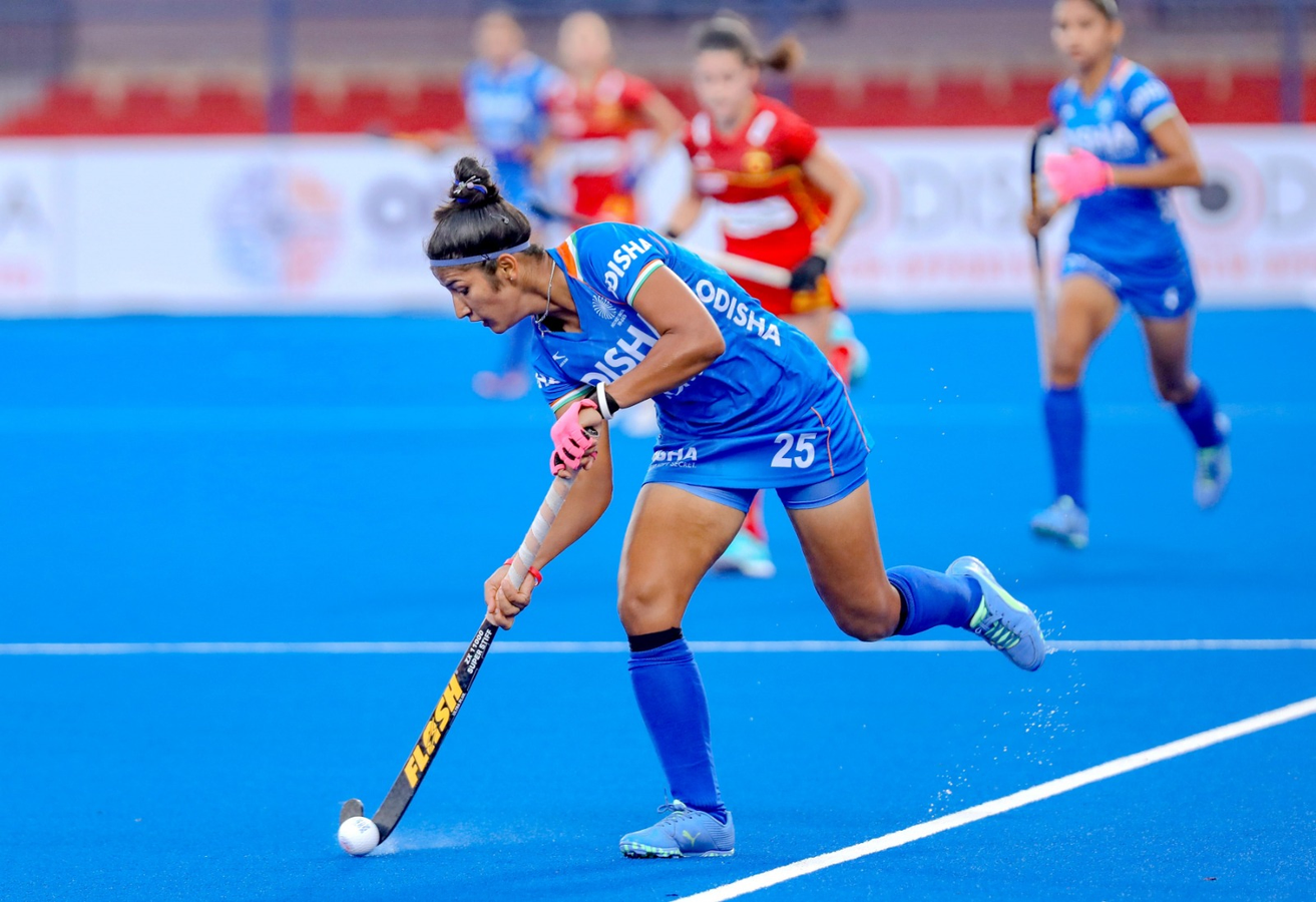 Recognition for Hard Work: Hockey Stars Nominated for Annual Awards.webp