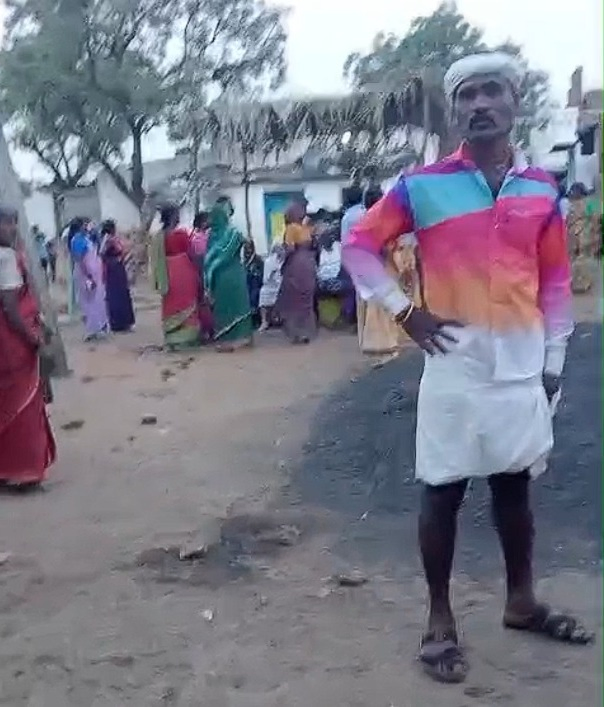 Karnataka Village Clash: 24 Injured Over Water Dispute.webp