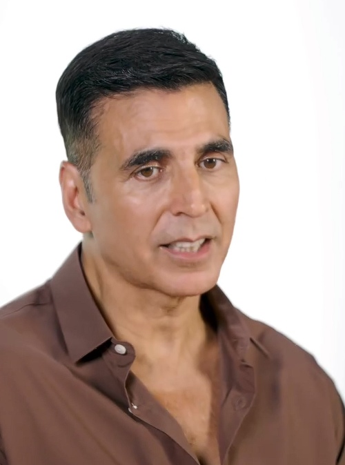 Akshay Kumar Offers Prayer and Hope Amid Global Tensions.webp