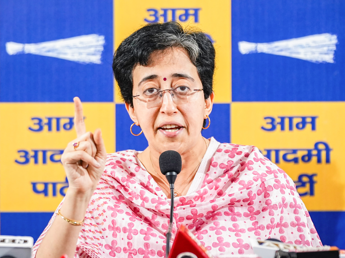 Atishi Accuses Speaker of Silencing Opposition.webp
