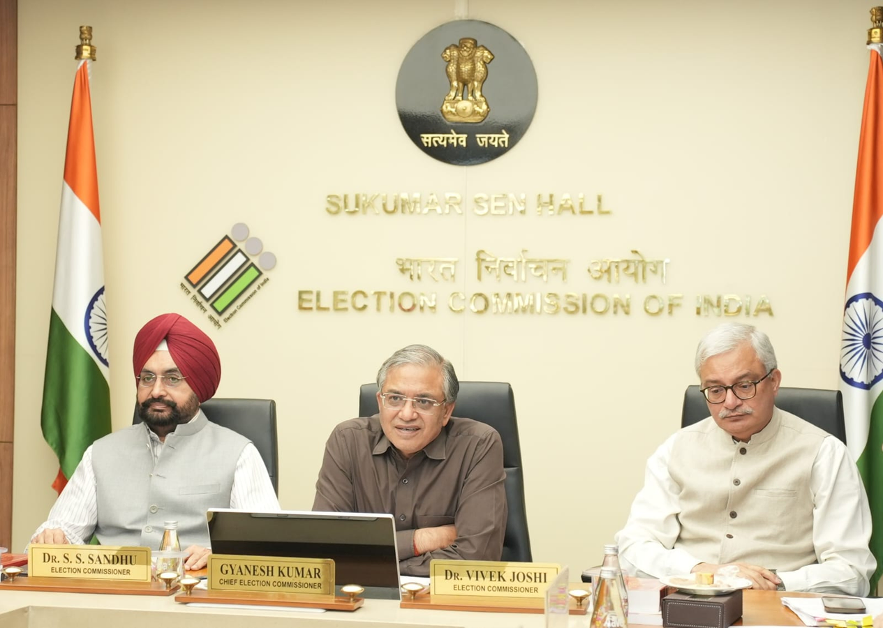 Electoral Readiness Boosted: ECI Meets with Poll-Bound Regions.webp