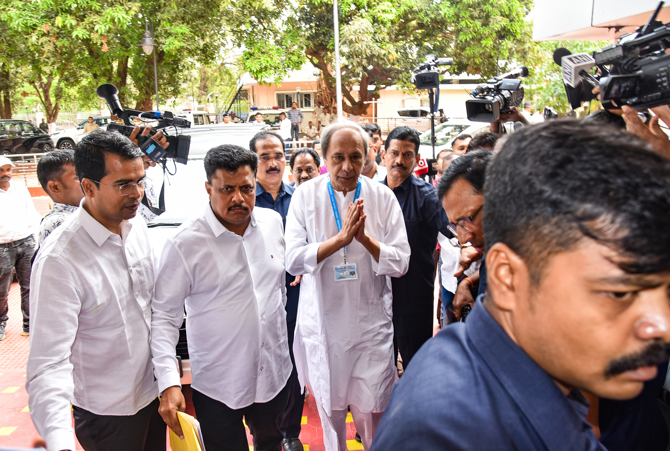 Odisha Assembly Deadlock: LoP Demands Health Minister Resignation.webp