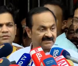 Election Campaign Heats Up as Satheesan Accuses Vijayan of Misconduct.webp