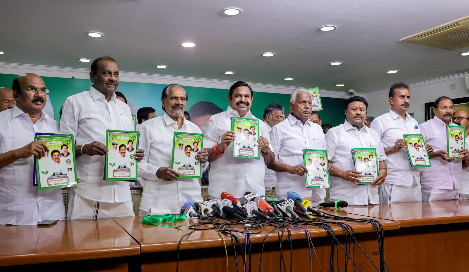 Tamil Nadu Election: AIADMK Announces Freebies – Including Refrigerators – for Voters.webp