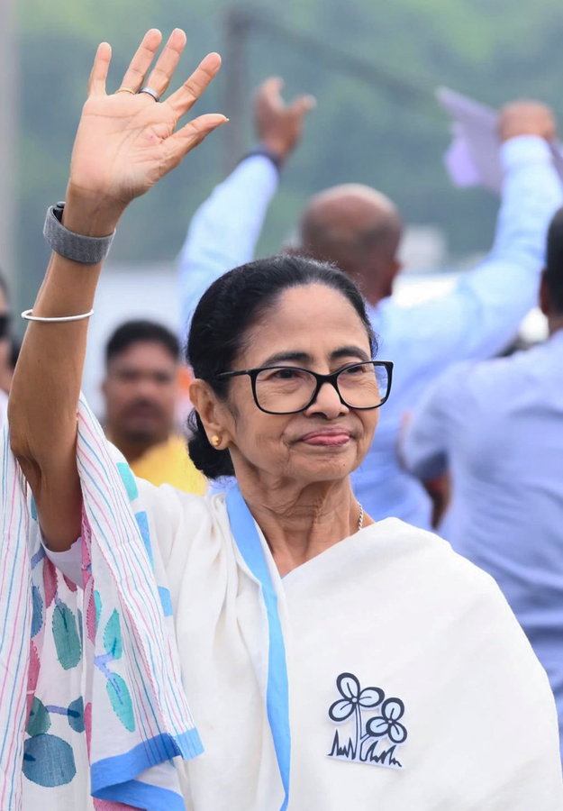 Banerjee Emphasizes Religious Harmony in Jalpaiguri.webp