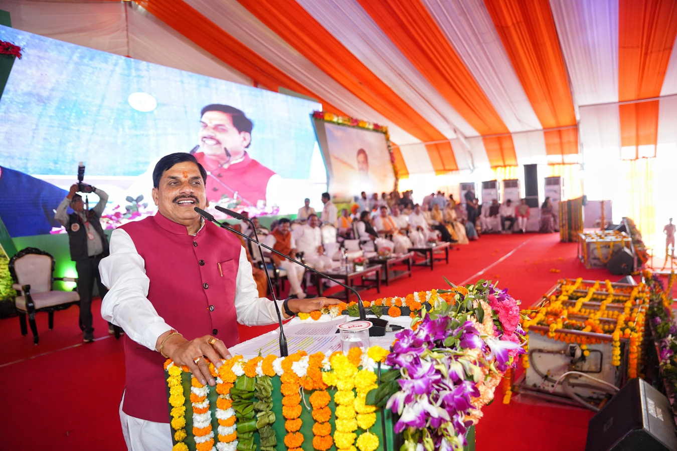 State Government Supports Farmers with Happy Seeders and Fodder Sales.webp