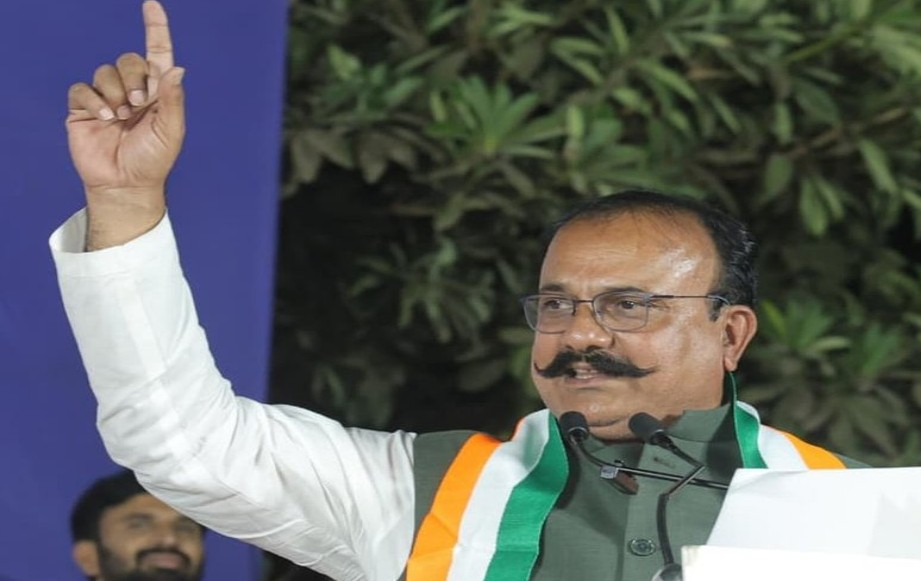 Congress Criticizes Government's Response to Rising Issues