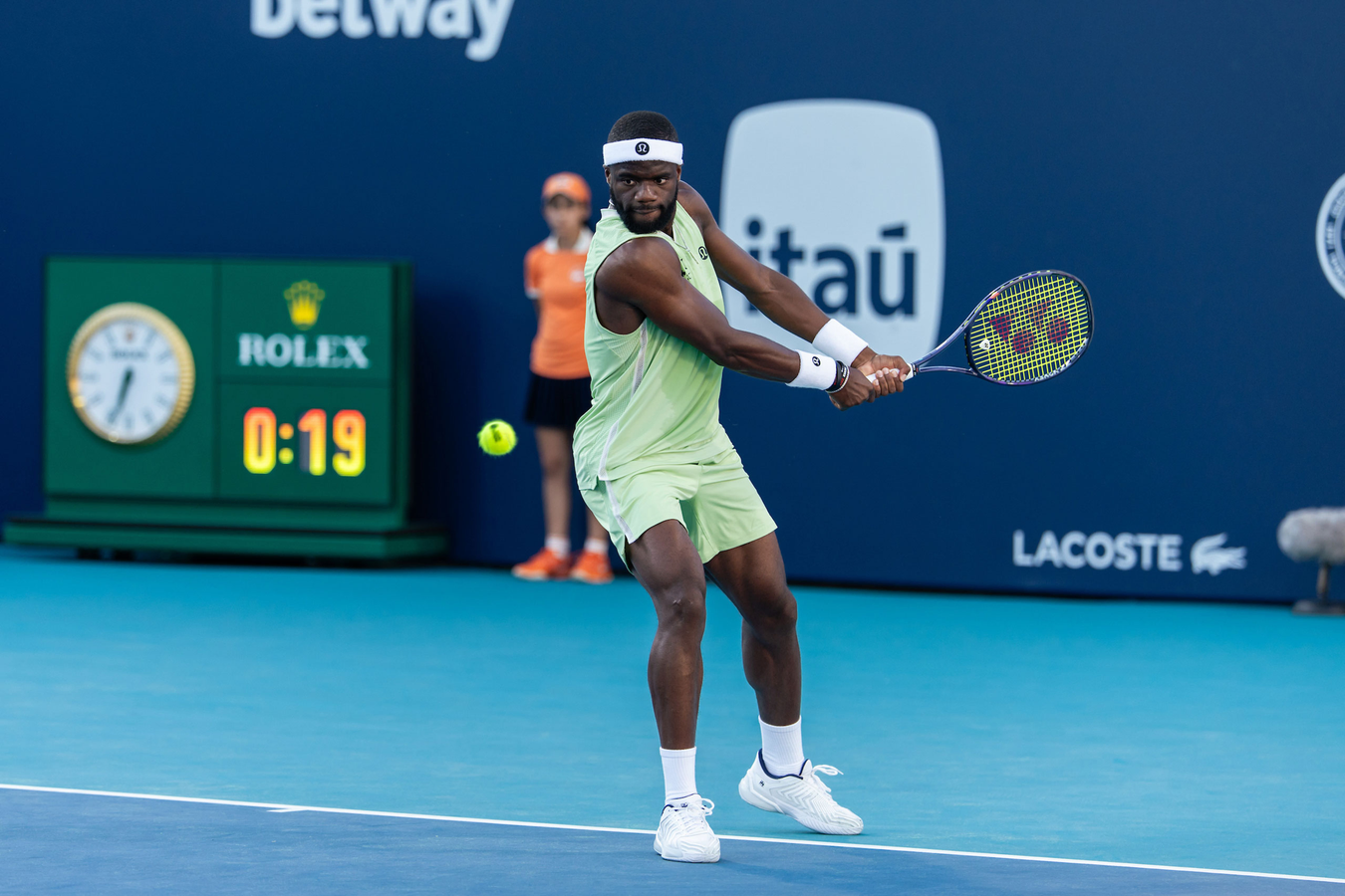 Tiafoe Edges Past Atmane, Sets Miami QF Match with Sinner.webp