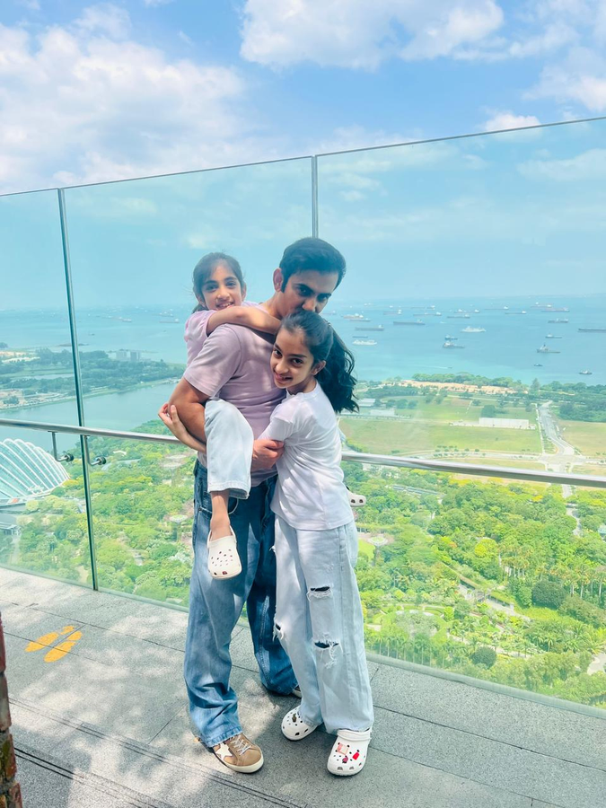 Gautam Gambhir and Family Enjoy Vacation Following India's Victory.webp