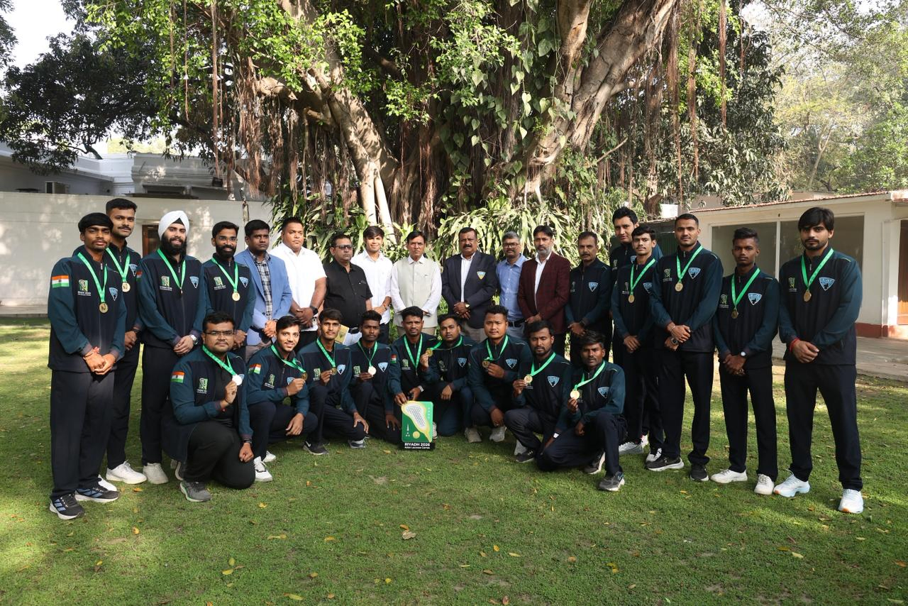 Mandaviya Felicitates Indian Lacrosse Teams.webp