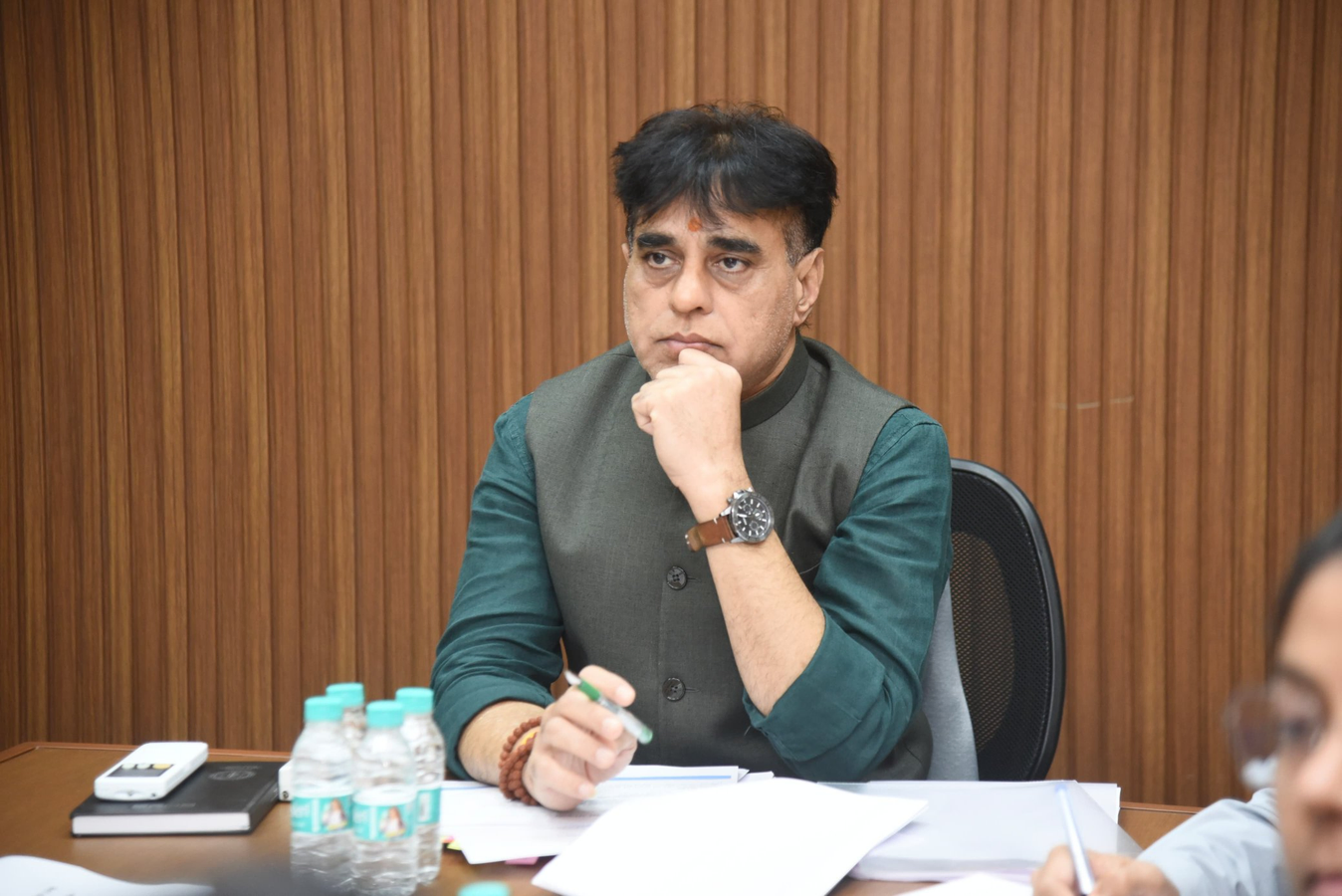 Gujarat Assembly Amends Clinical Establishments Bill for Clearer Regulations.webp