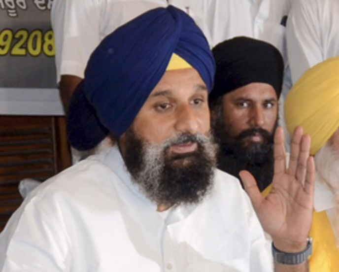 Punjab Politics: Akali Dal Accuses Congress of Shielding Government.webp
