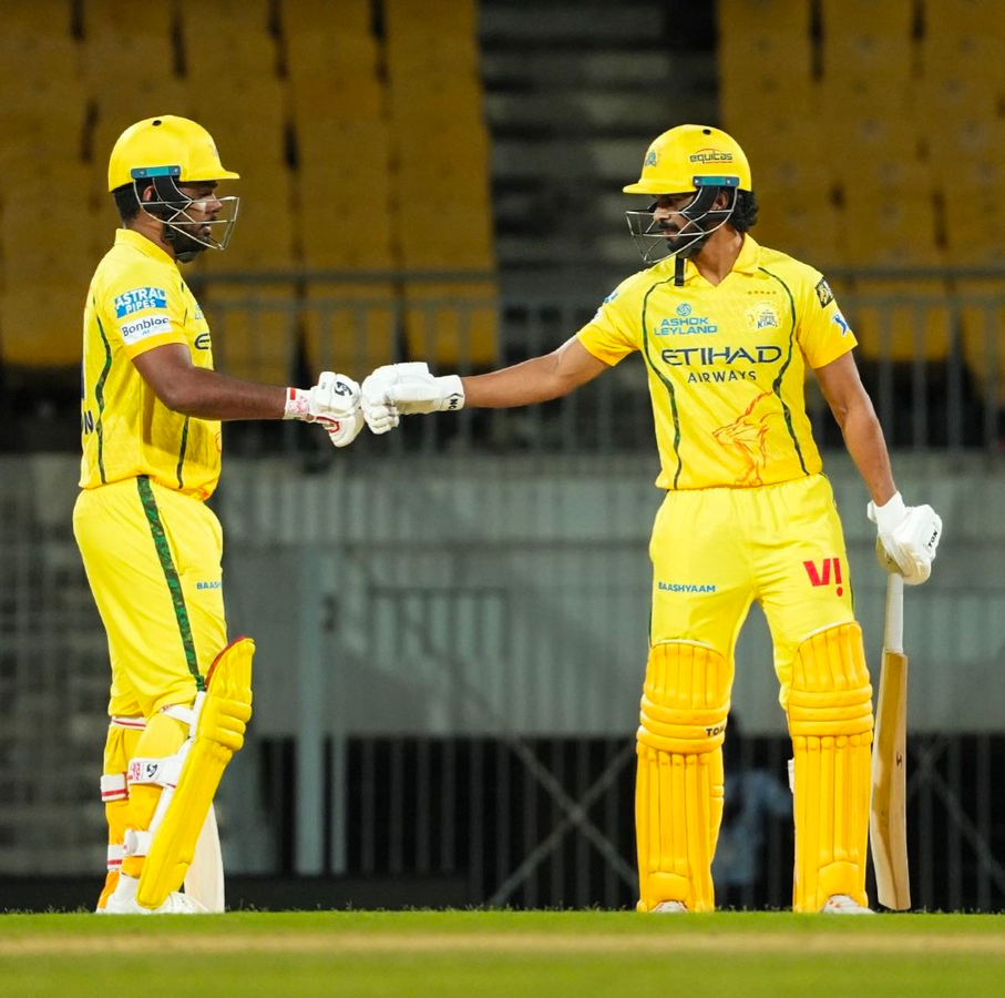 CSK's New Opening Combination: Gaikwad and Samson Set to Debut.webp