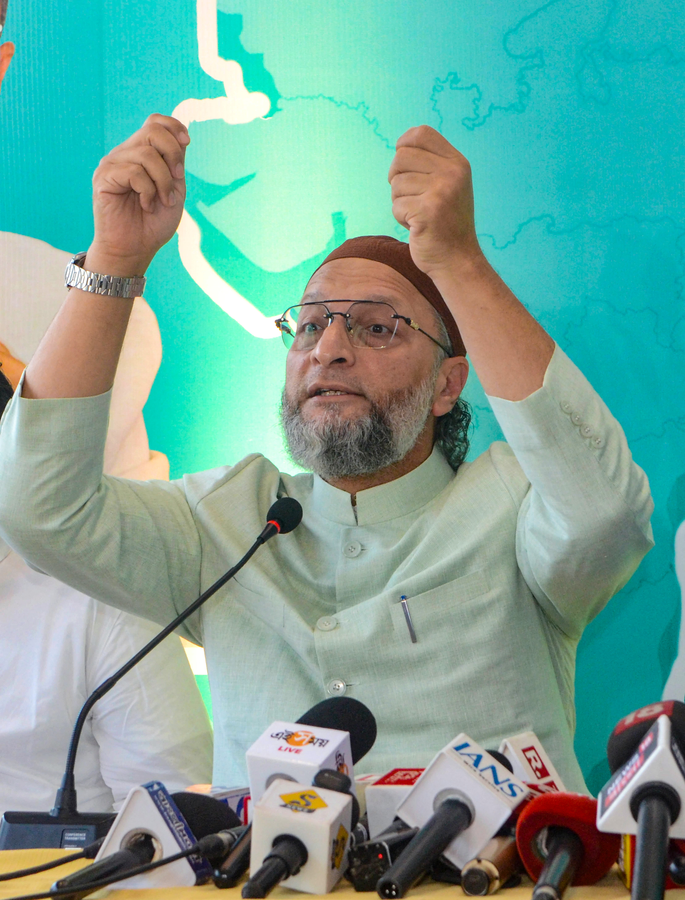 Assam Elections: Owaisi to Support Badruddin Ajmal.webp
