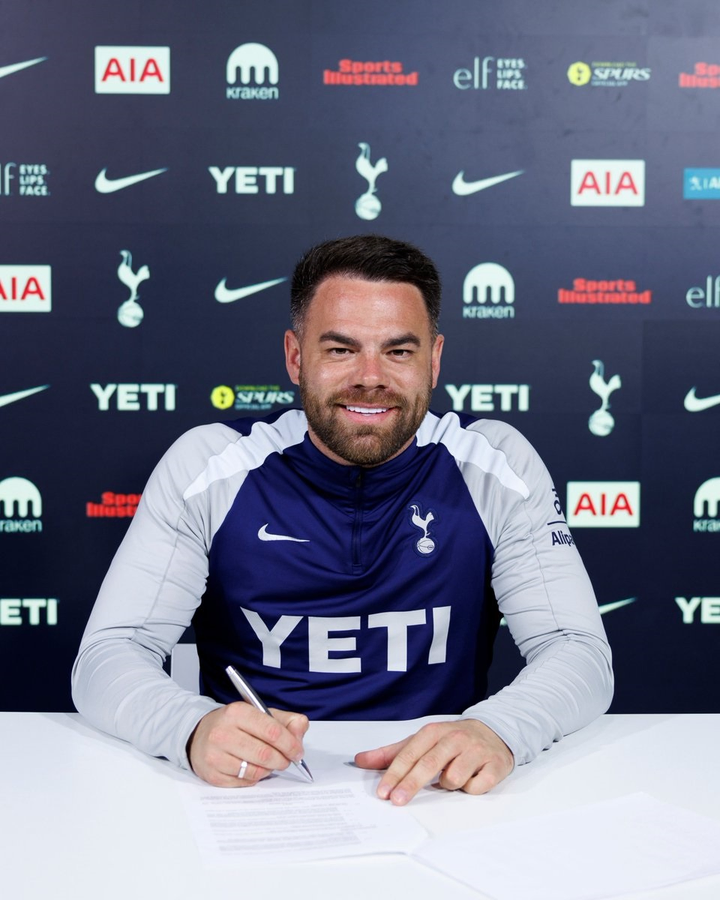 Martin Ho Signs New Deal with Tottenham Women.webp