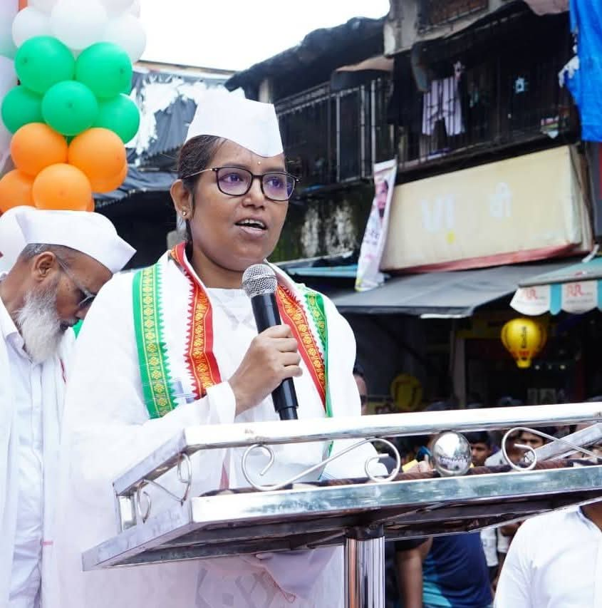 High Court Stay and GR Cancellation: Impact on Muslim Community Quota.webp