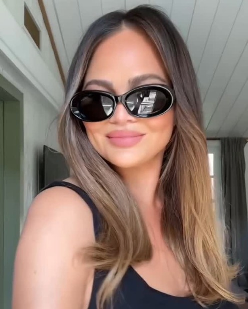 Chrissy Teigen Finds Humor in Kids' Criticism.webp Chrissy Teigen Finds Humor in Kids' Criticism.webp