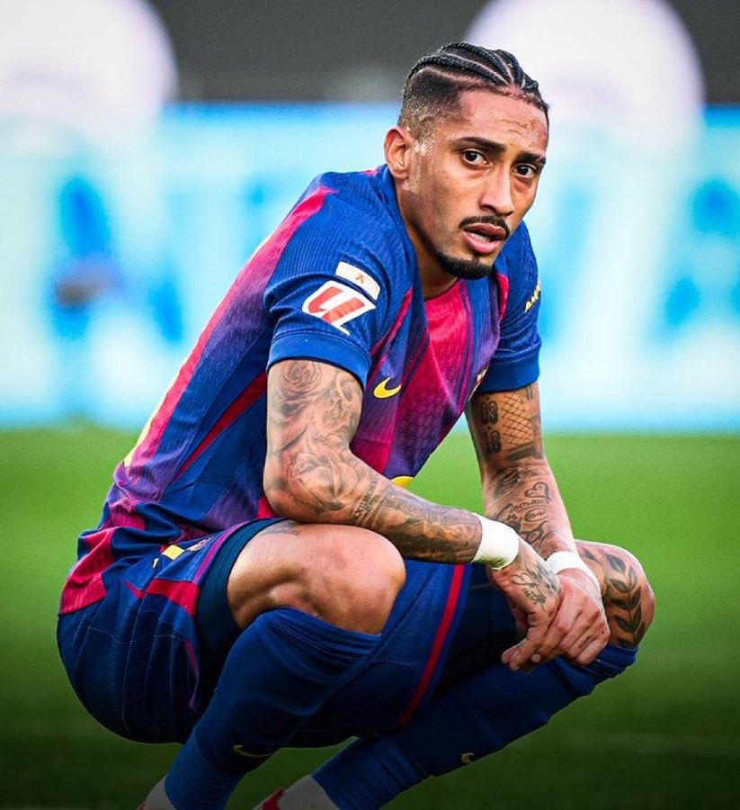 Hamstring Injury Threatens Raphinha's Barcelona Return.webp