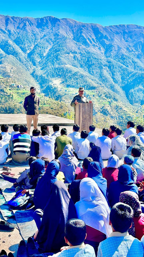 Clean India Campaign Launched by Indian Army in Rajouri.webp