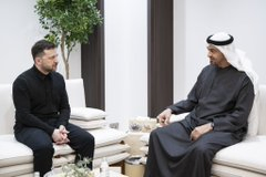 Sheikh Mohamed Meets Zelenskyy on Security.webp